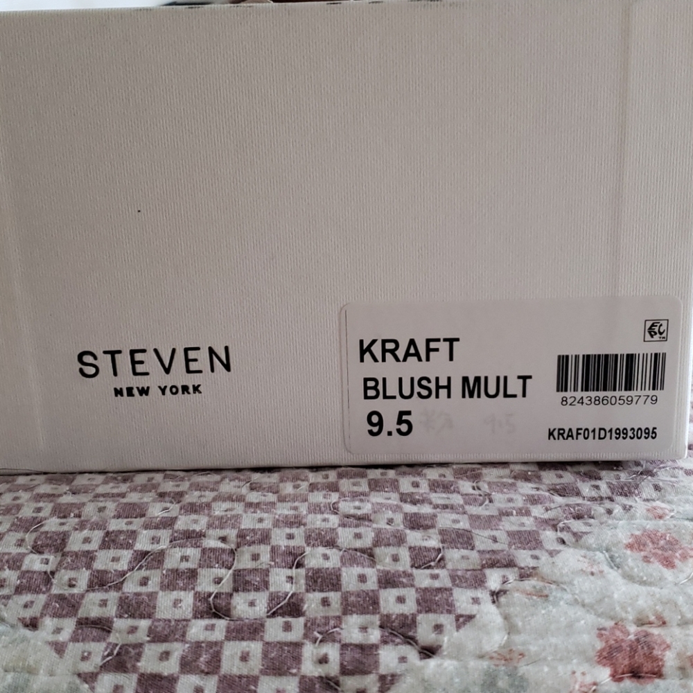 Women's Steve Madden Slip on Blush Shoes Size 9.5 New in Box - Picture 7 of 9